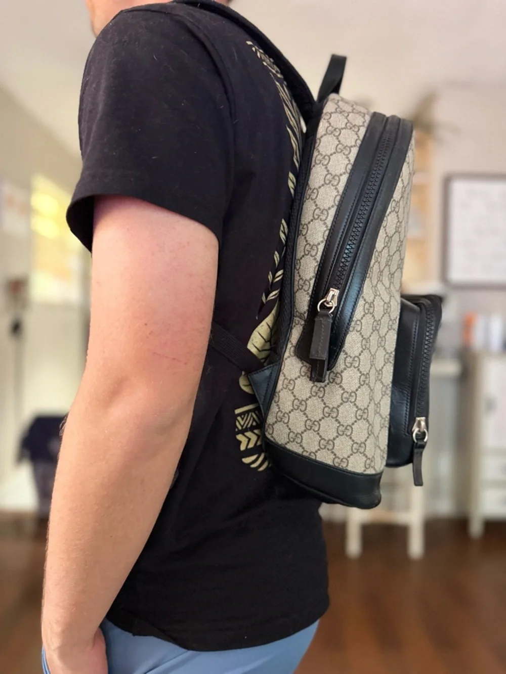 Gucci Beige GG Supreme Canvas Backpack with Black Leather Trim - Picture 2 of 9